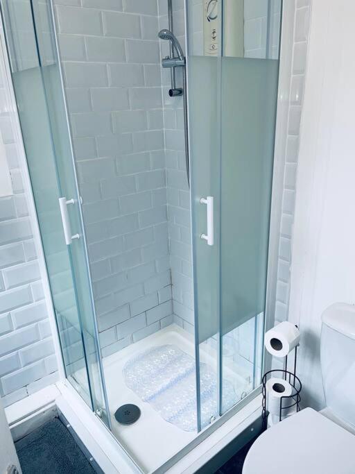 Homely 3 Bed Town House In Coventry City Centre Buitenkant foto