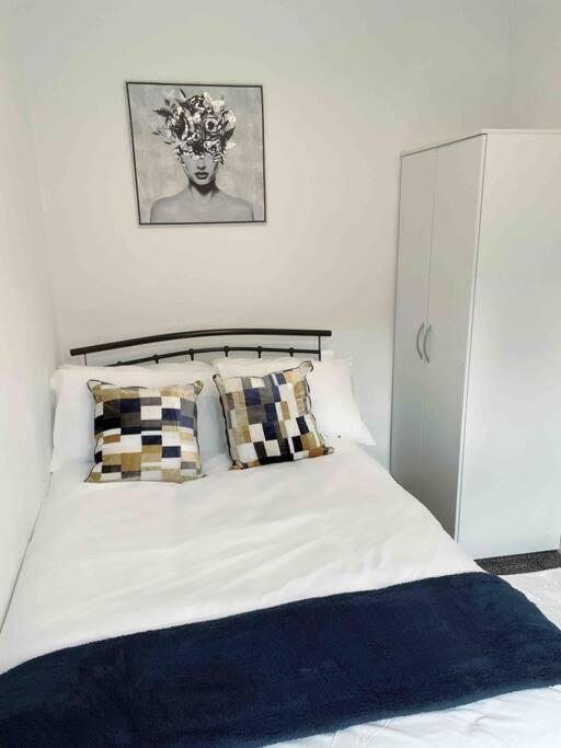 Homely 3 Bed Town House In Coventry City Centre Buitenkant foto